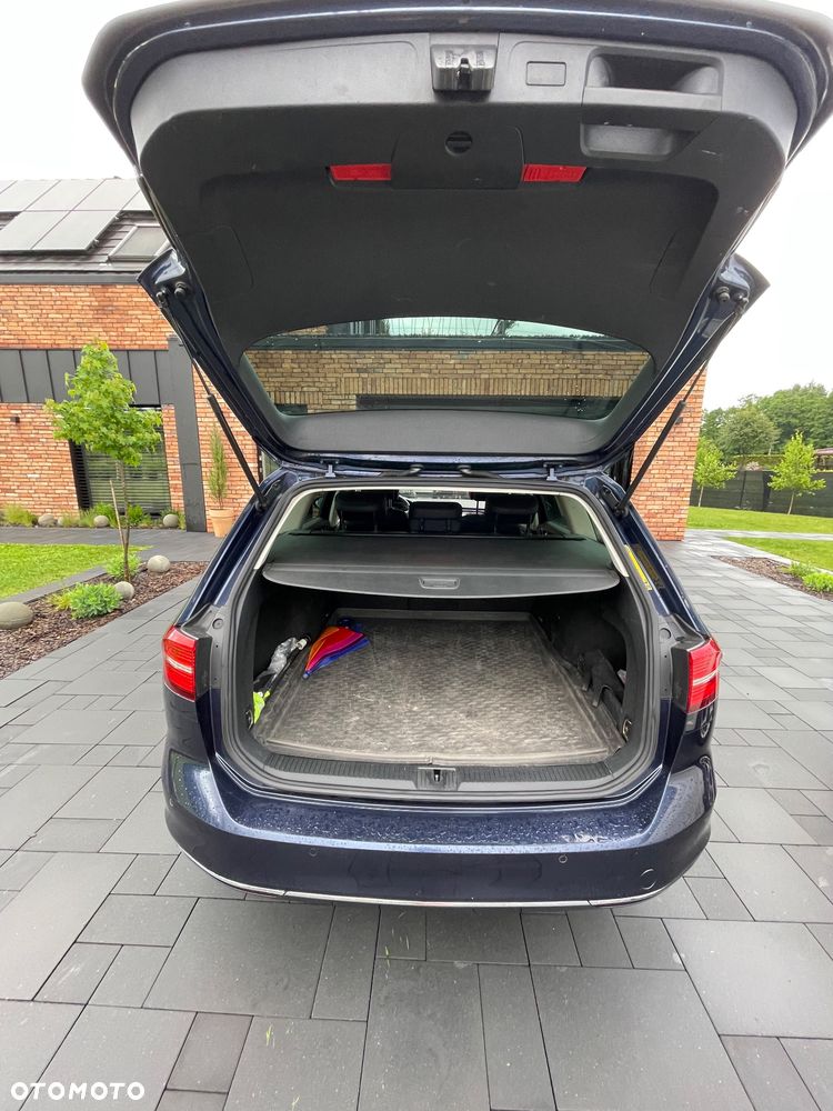 Volkswagen Passat 1.6 TDI BMT Comfortline - 18