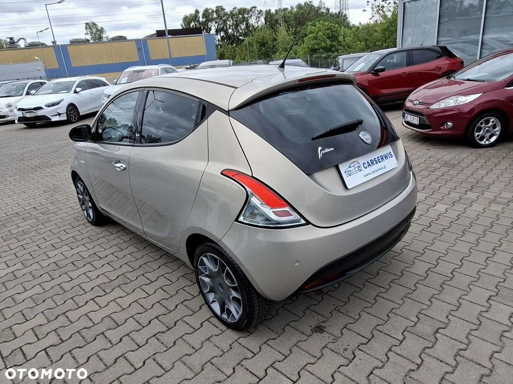 Lancia Ypsilon - 21