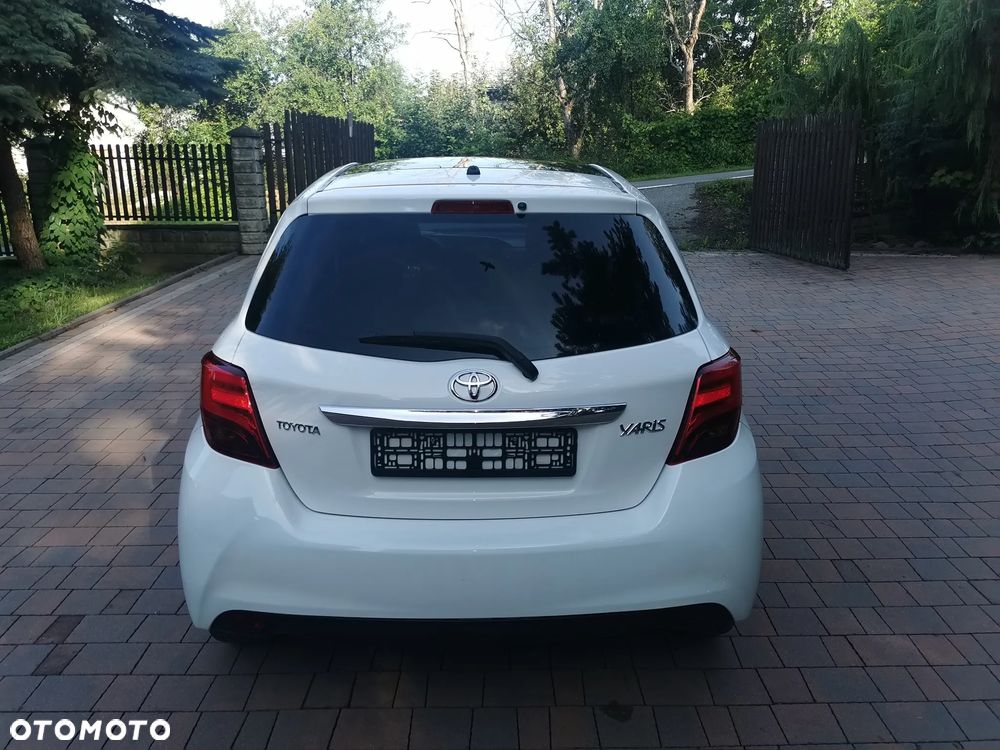 Toyota Yaris 1.33 VVT-i Lounge - 6