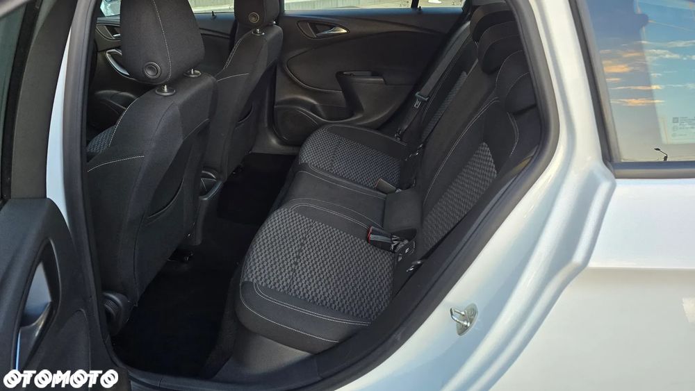 Opel Astra - 25