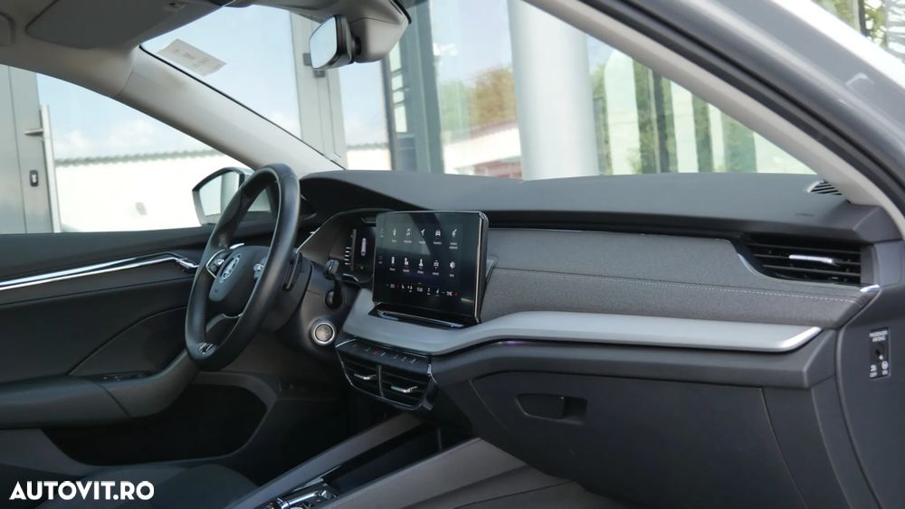 Skoda Octavia 2.0 TDI STYLE DSG - 19