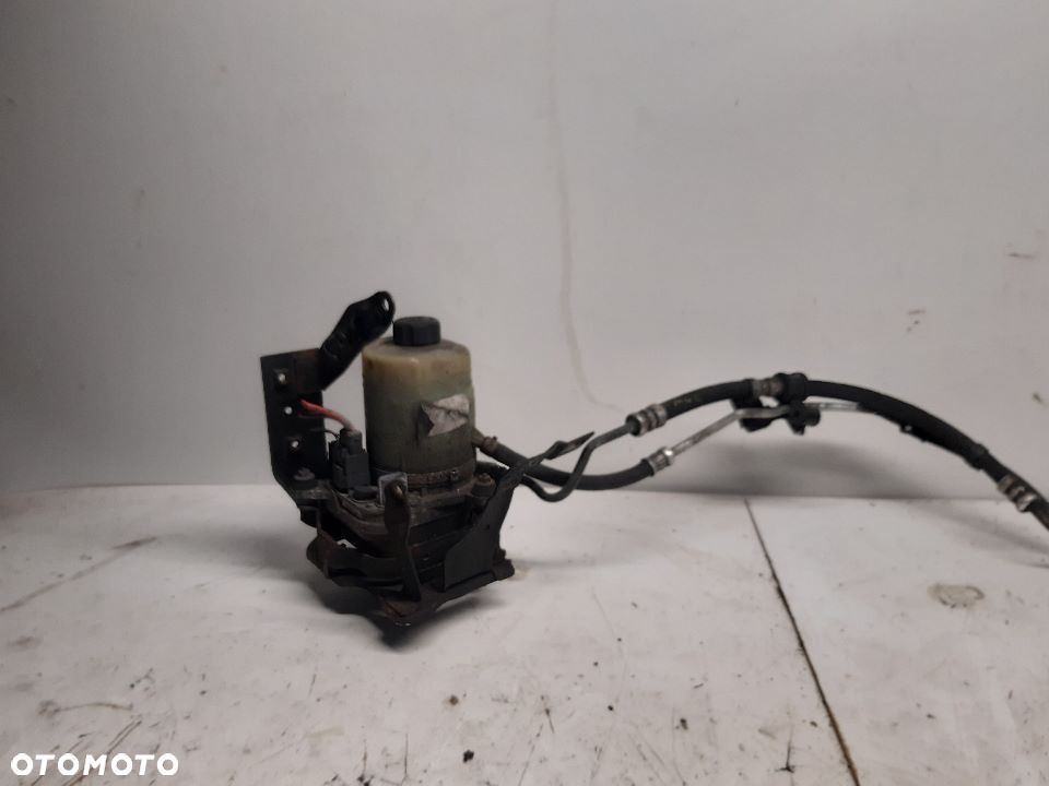 Pompa wspomagania Focus 4M513K154CC - 1