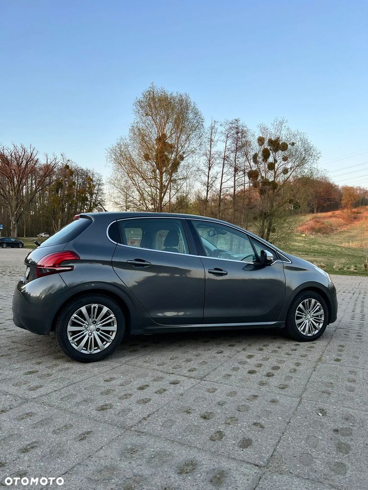 Peugeot 208 1.2 PureTech Allure S&S EAT6 - 7
