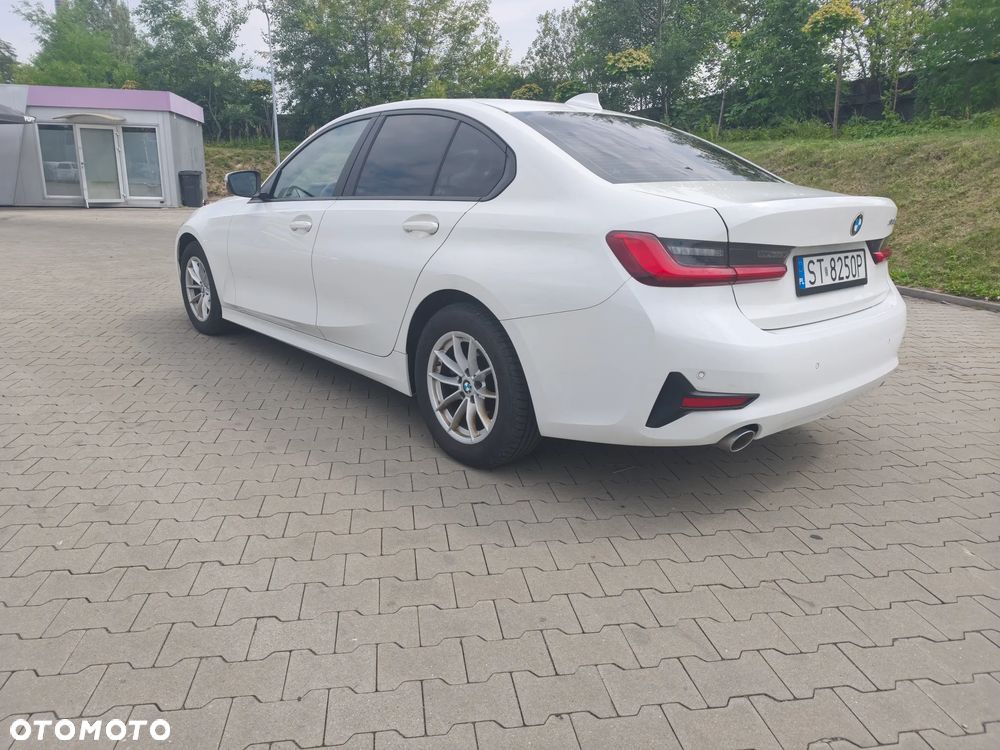 BMW Seria 3 318d - 5