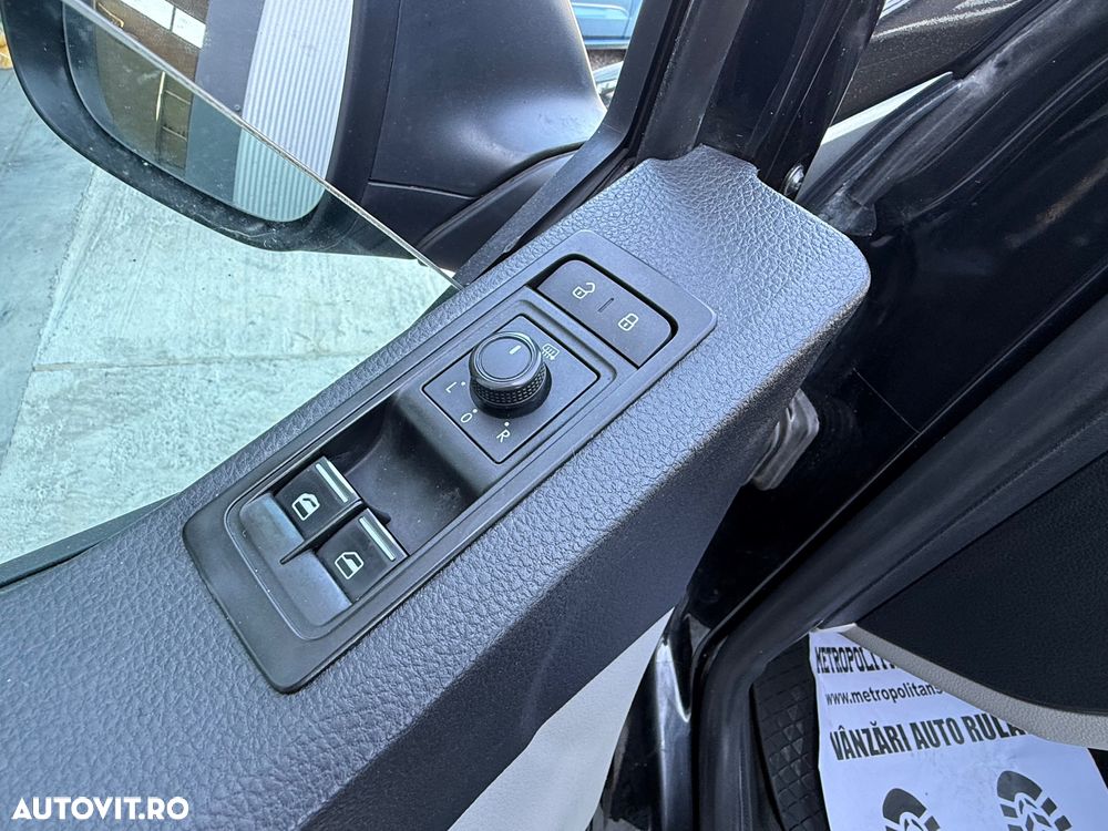 Volkswagen Transporter - 12