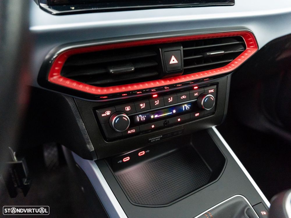 SEAT Arona 1.0 TSI FR - 24