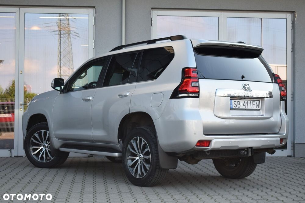 Toyota Land Cruiser - 10
