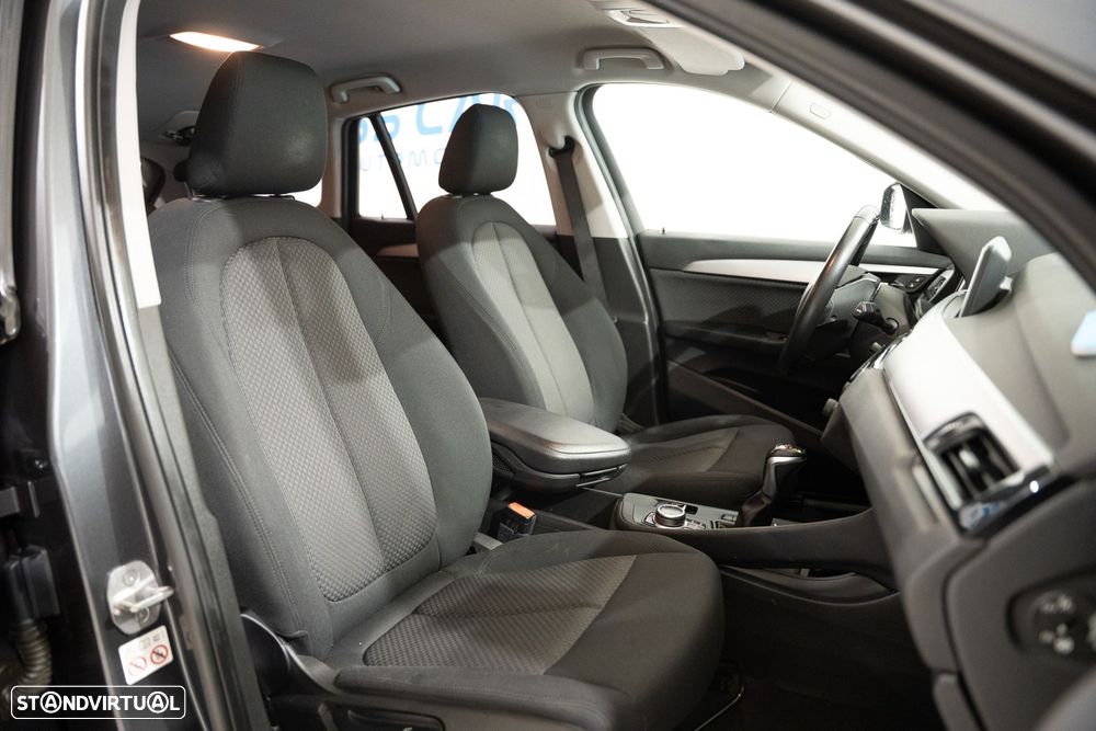 BMW X1 25 e xDrive Corporate Edition - 28