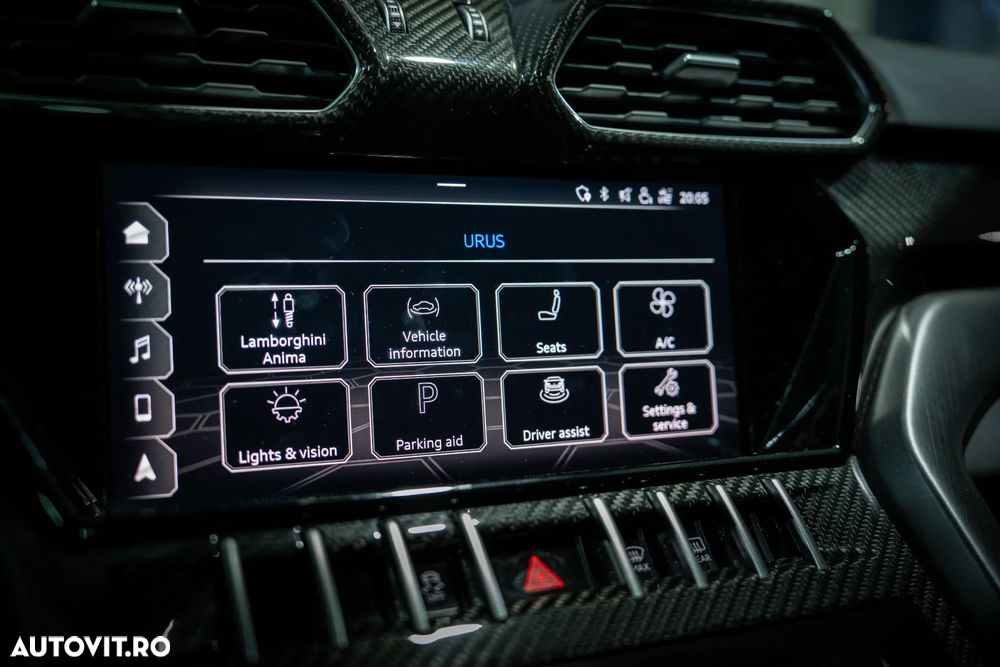 Lamborghini URUS - 22