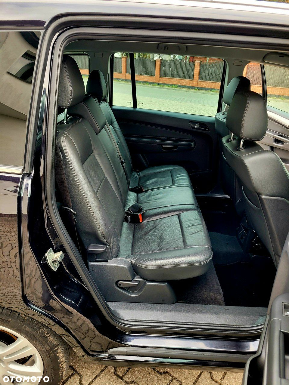 Opel Zafira 1.8 Cosmo - 25