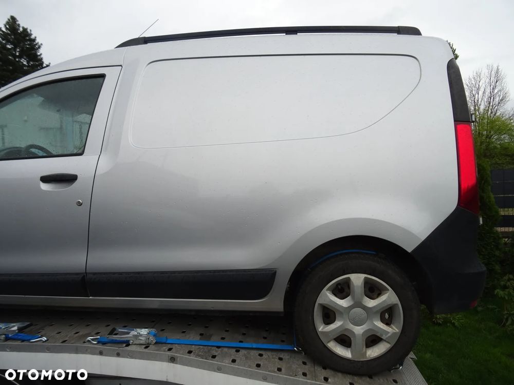 DACIA DOKKER 1,6 16V 1,2 1,5 dci TED69 BLOTNIK LEWY TYL TYLNY  INNE CZESCI PLASTIKI WNETRZA