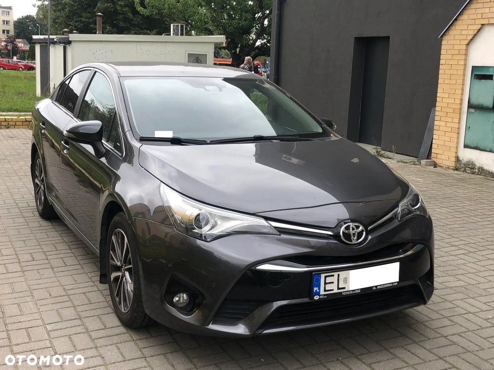 Toyota Avensis 1.8 Premium - 2