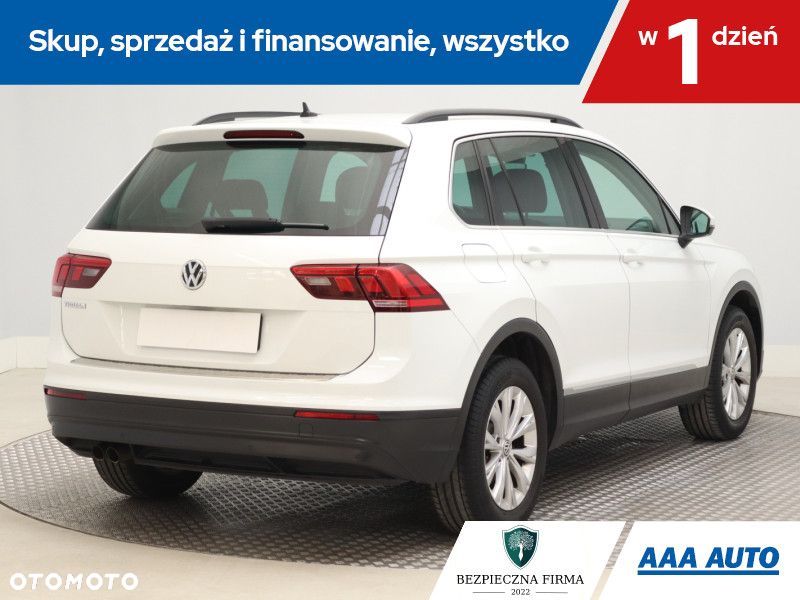 Volkswagen Tiguan - 7