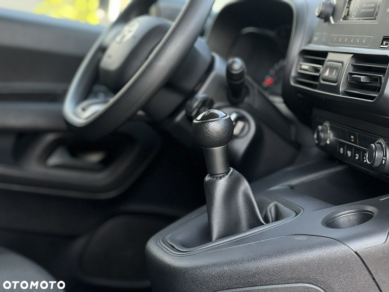 Toyota Proace City 1.5 D-4D Long 2,3t Active (bryg.) - 21