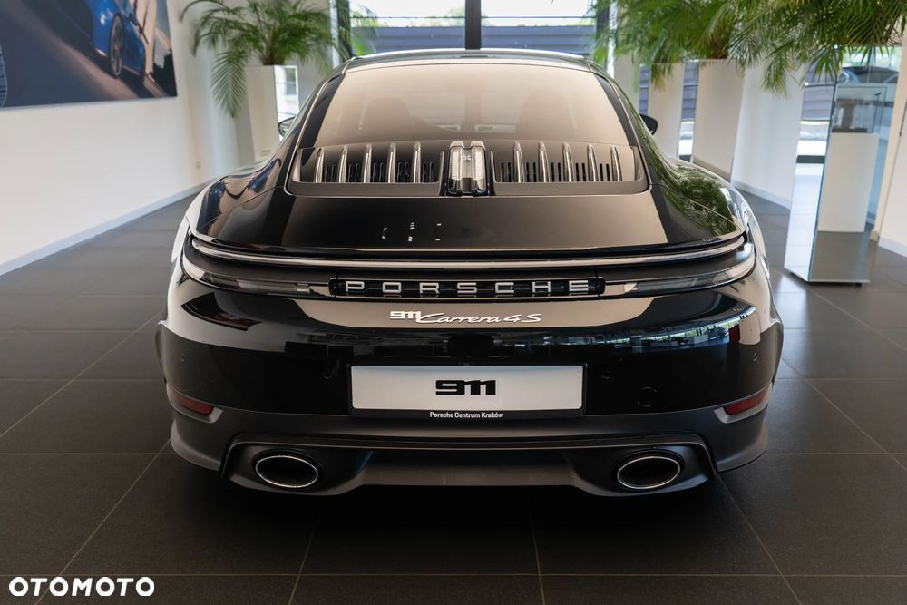 Porsche 911 Carrera 4S - 6