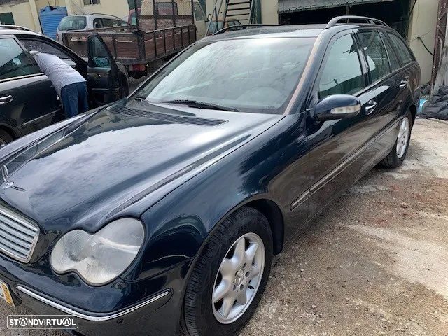 Mercedes-Benz 220 - 4
