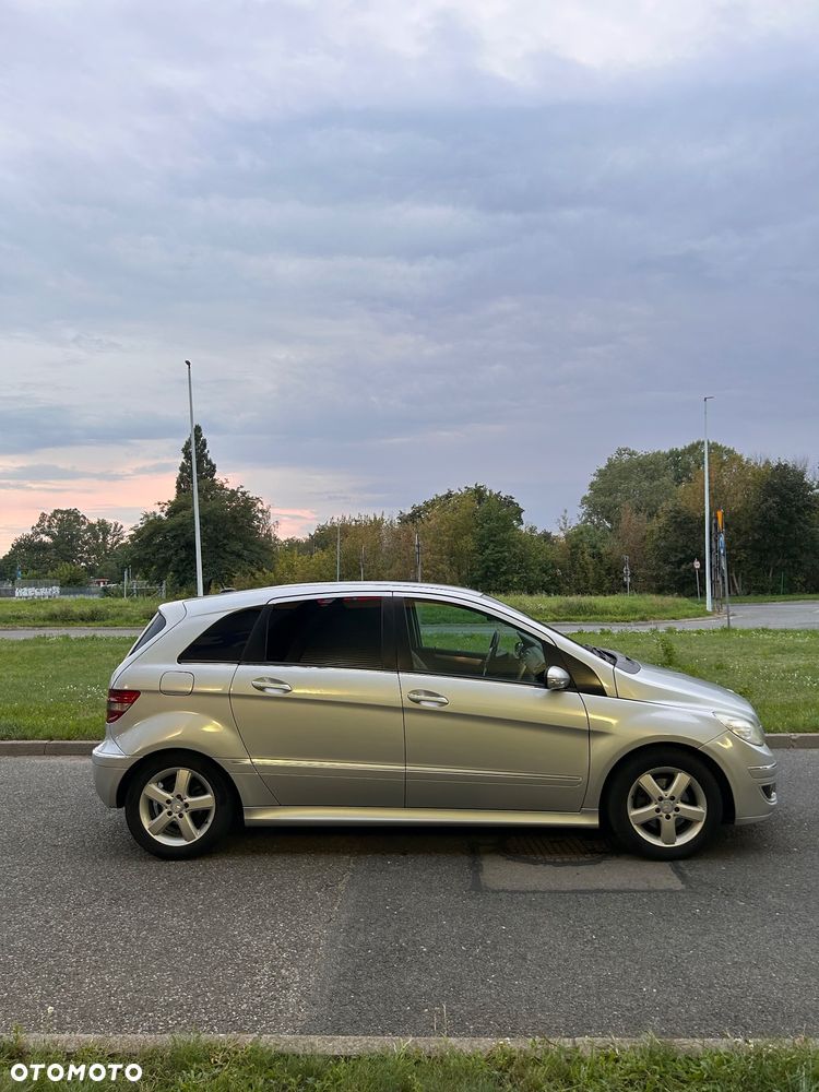 Mercedes-Benz B-Class 2008 photo 4