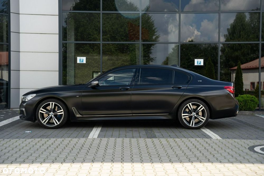 BMW Seria 7 M760Li xDrive - 15