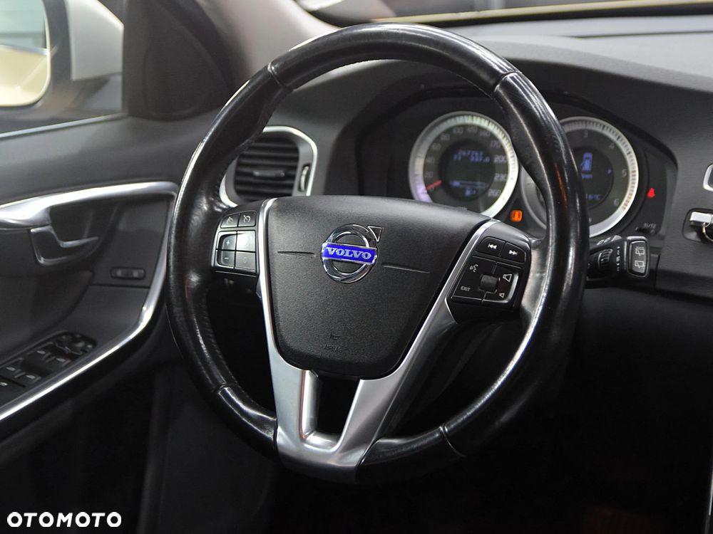 Volvo V60 D4 Geartronic - 14