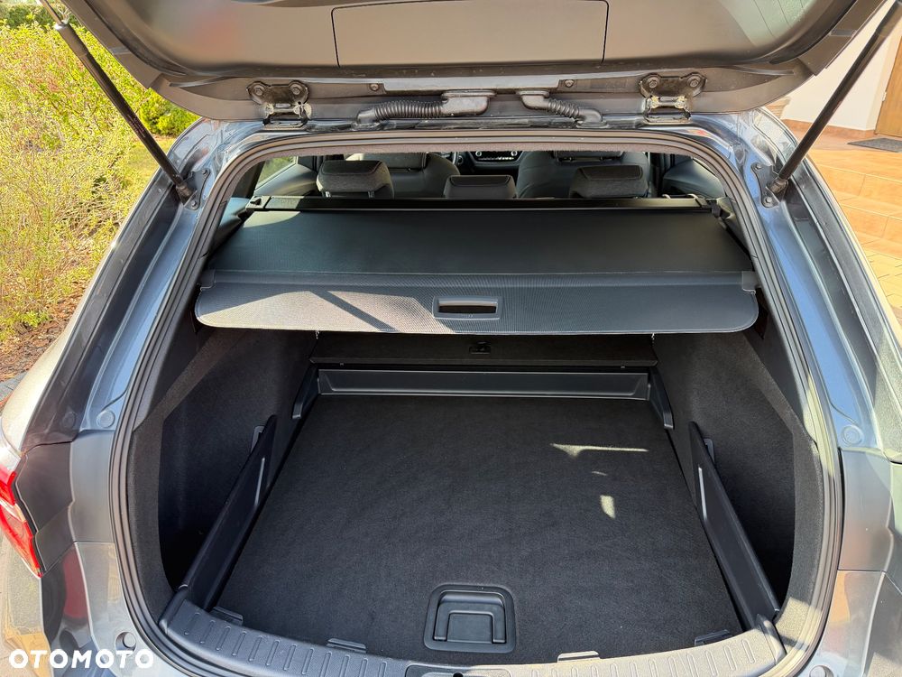 Toyota Corolla 1.8 Hybrid Comfort - 28