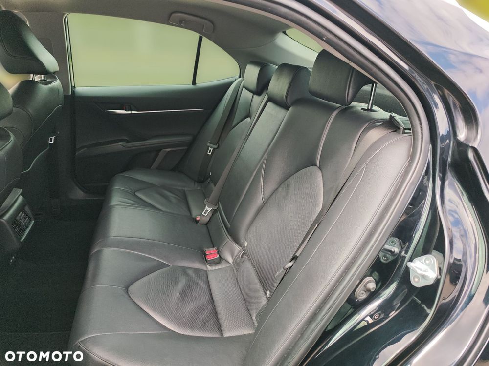 Toyota Camry 2.5 Hybrid Executive CVT - 16