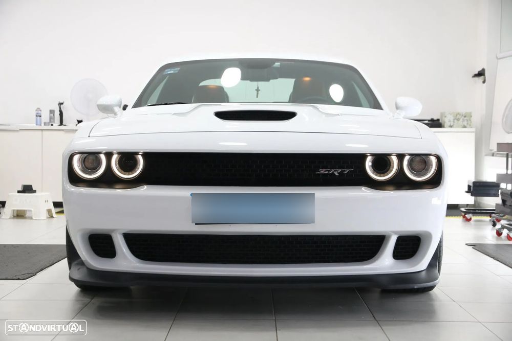 Dodge Challenger Auto SRT Hellcat - 10