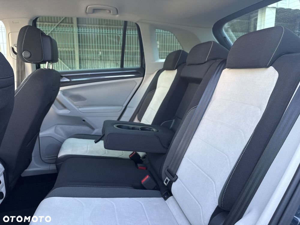 Volkswagen Tiguan - 38