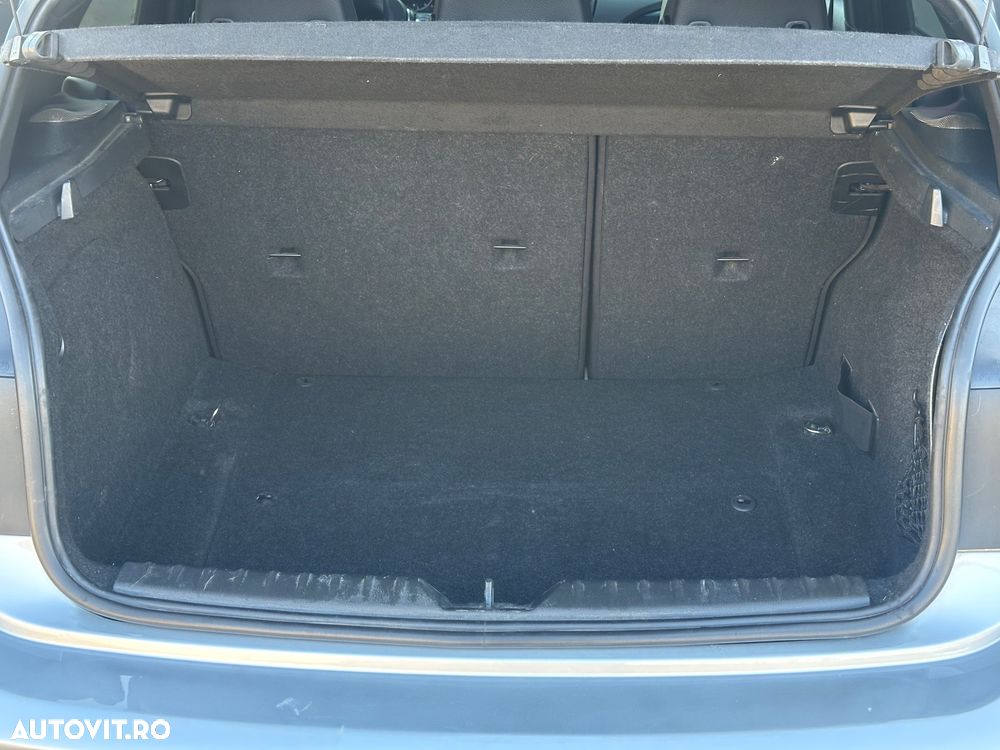 BMW Seria 1 120d - 12