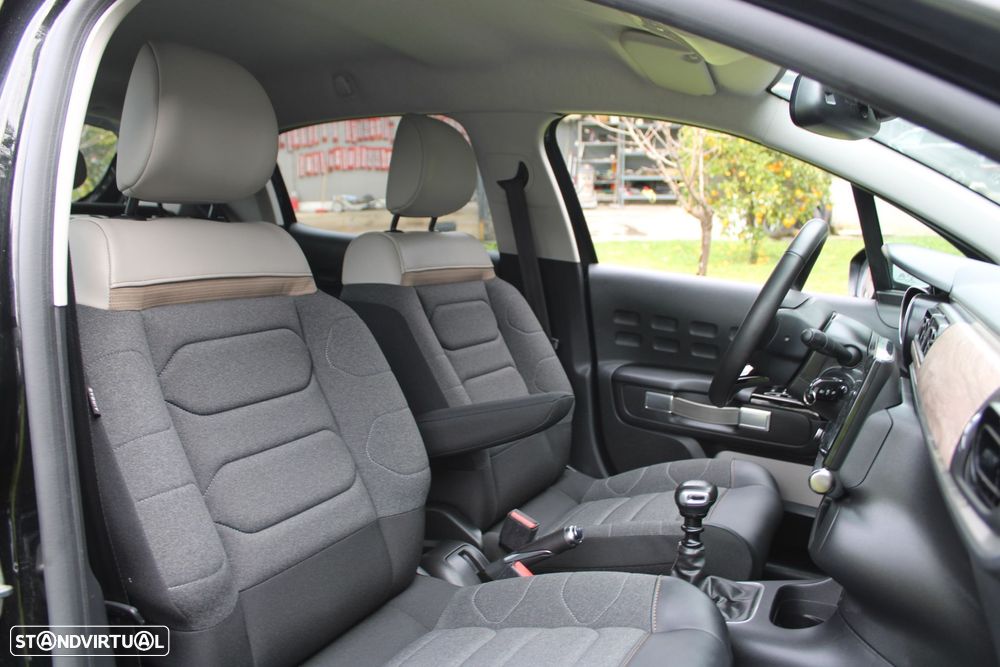 Citroën C3 1.2 PureTech Shine - 26