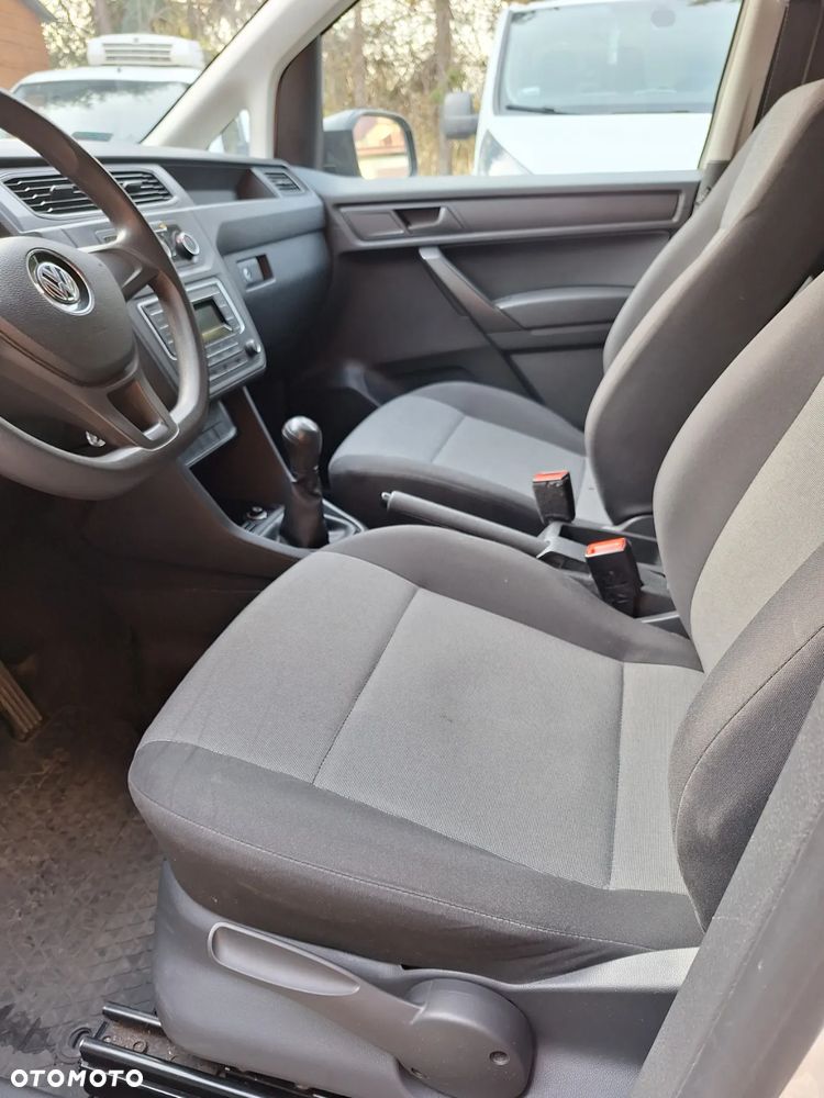 Volkswagen Caddy - 10