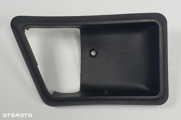 OSŁONA OBUDOWA KLAMKI PRAWY PRZÓD FORD RANGER II 89-92R E97B-1022896-ABW