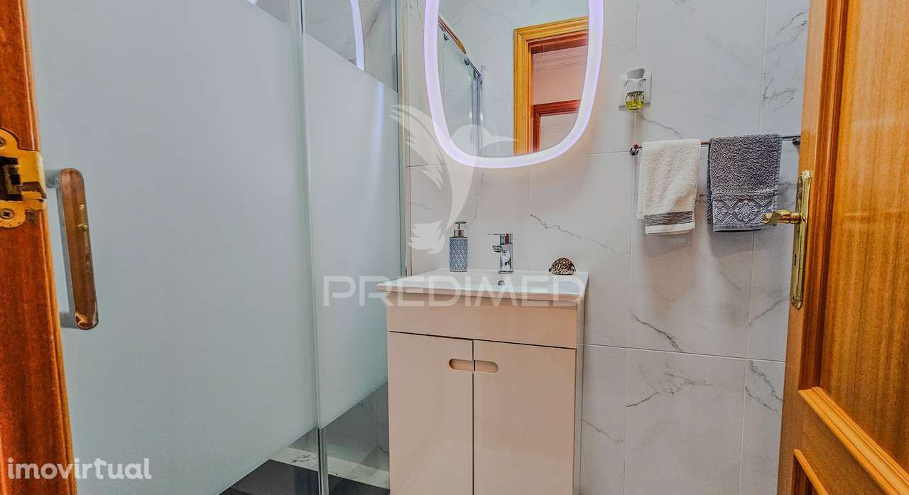 Penthouse T4 com Piscina, garagem e Vista Mar a apenas 300metros do... - Grande imagem: 5/40