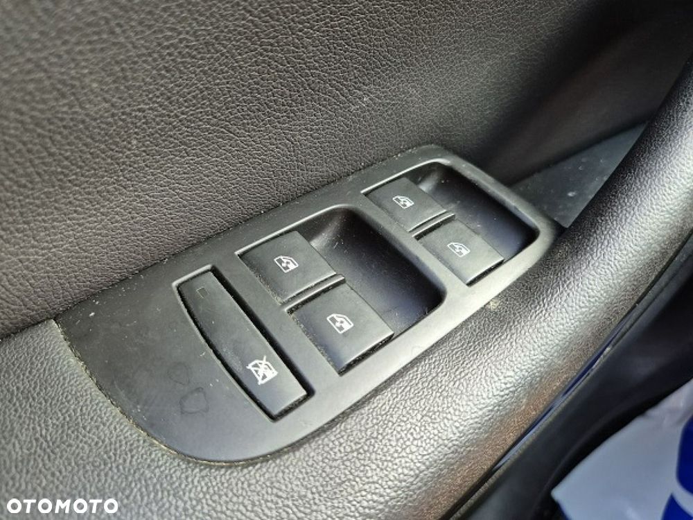 Opel Zafira - 25