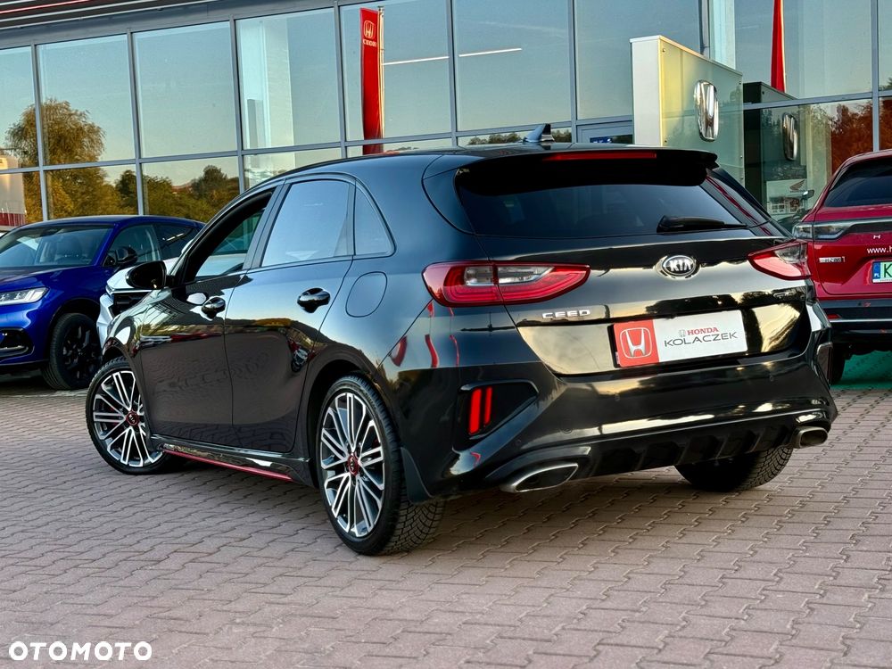 Kia Ceed - 4