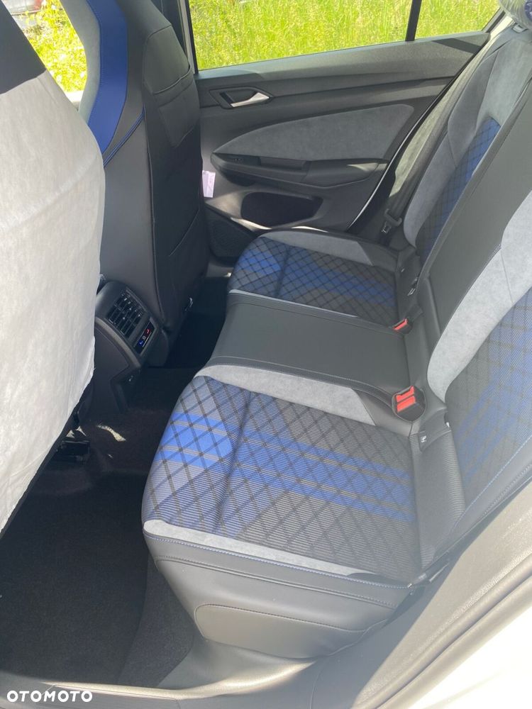 Volkswagen Golf - 9