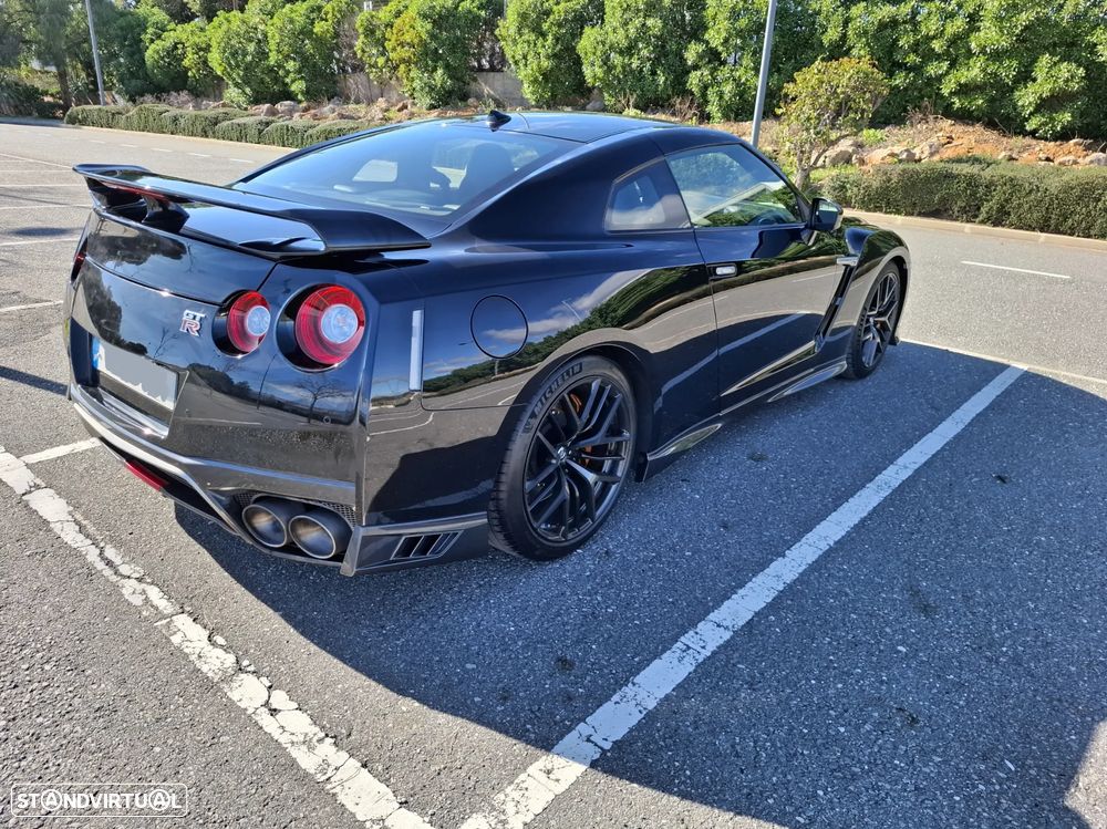 Nissan GT-R 3.8 V6 Black Edition - 6