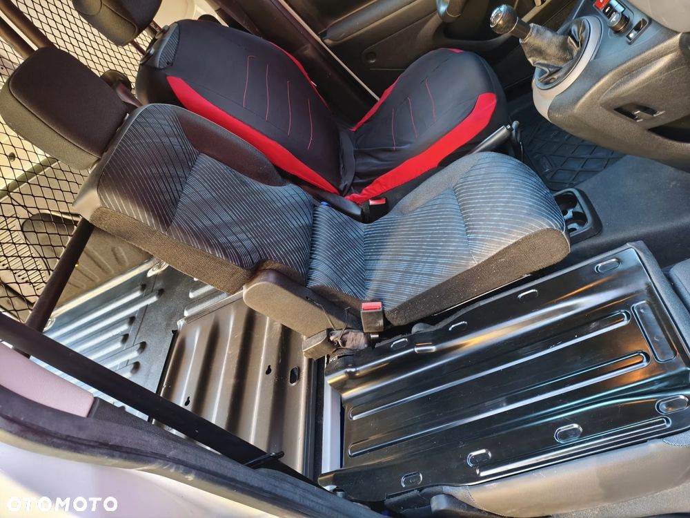 Peugeot Partner - 26