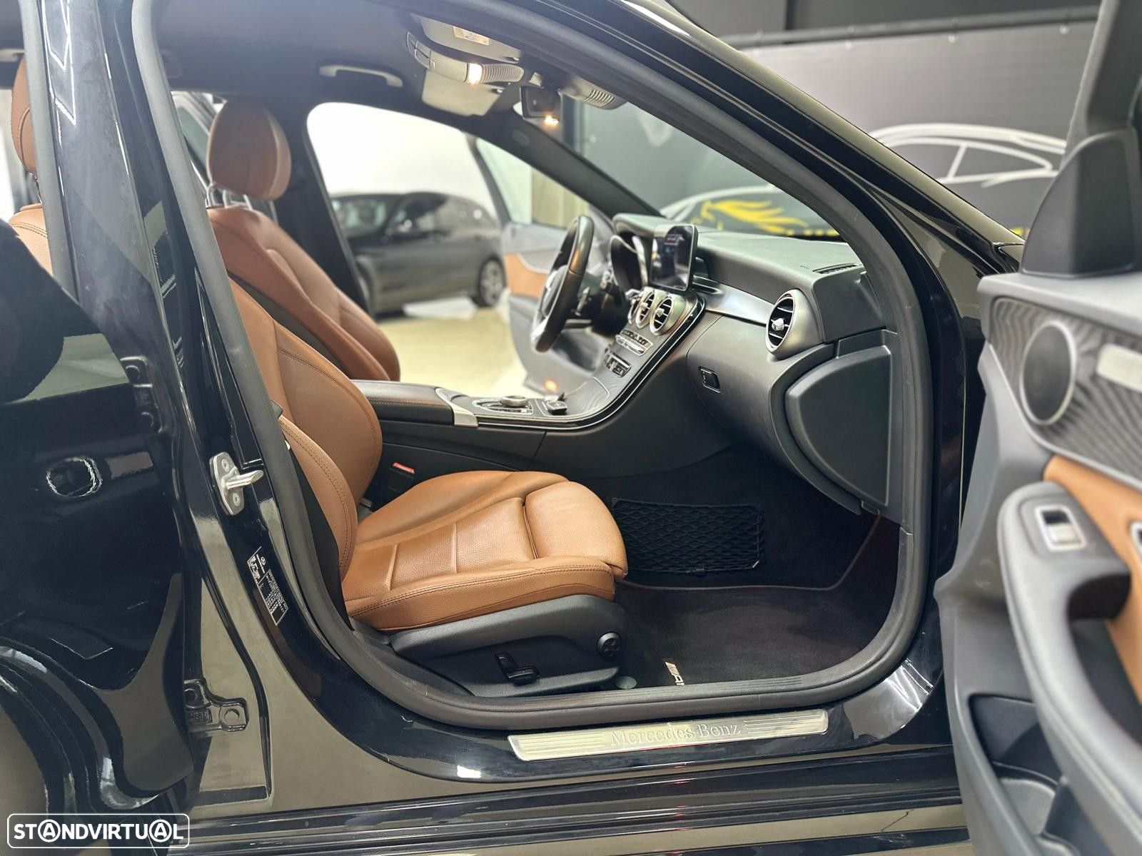 Mercedes-Benz C 300 d AMG Line - 19
