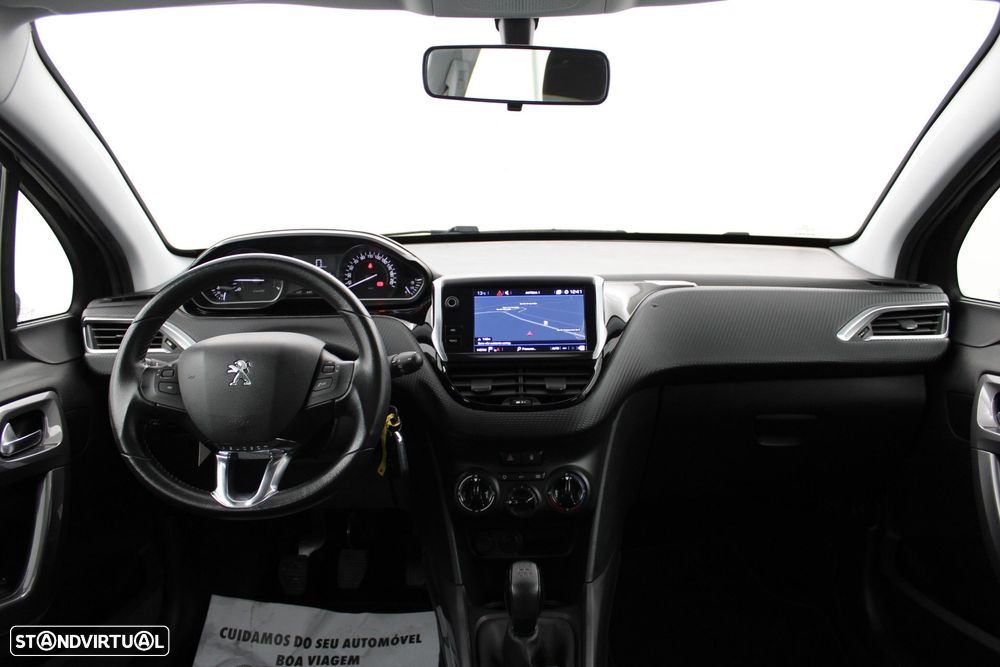 Peugeot 2008 1.2 PureTech Allure - 22