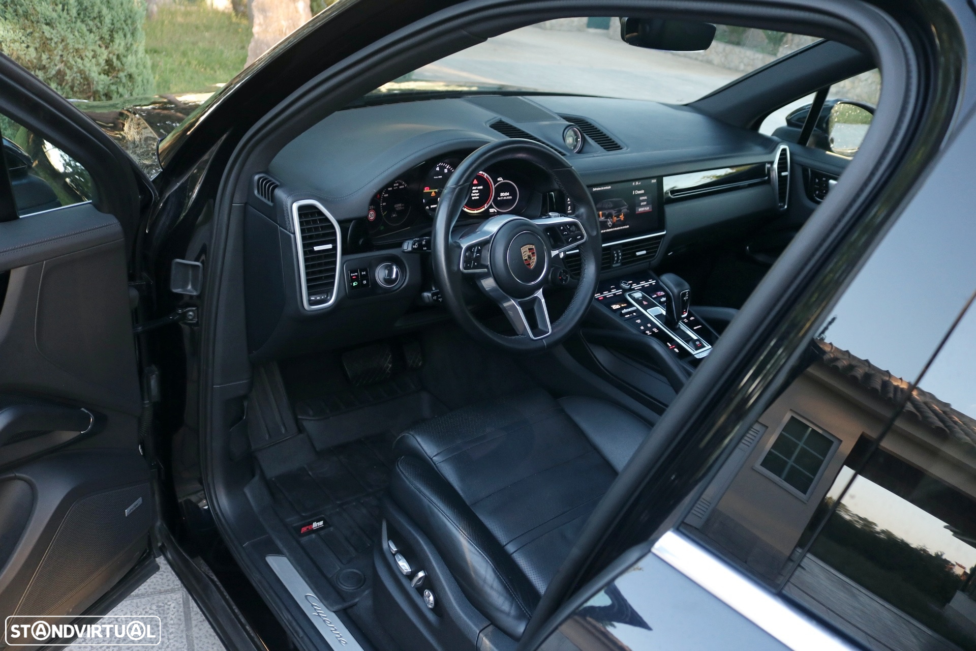 Porsche Cayenne E-Hybrid Platinum Edition - 12