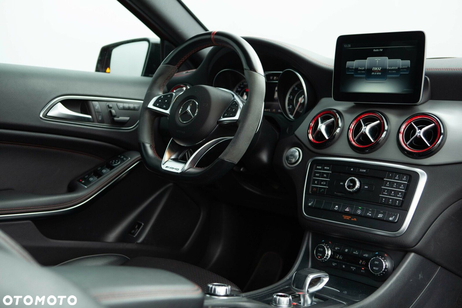 Mercedes-Benz GLA 45 AMG 4-Matic - 30