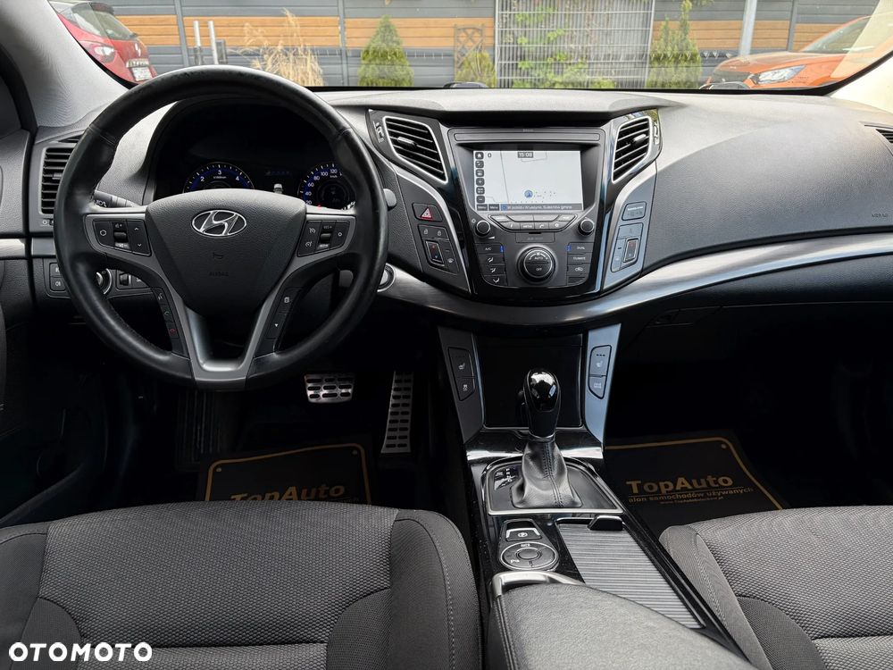 Hyundai i40 Kombi 1.7 CRDi DCT Premium - 36