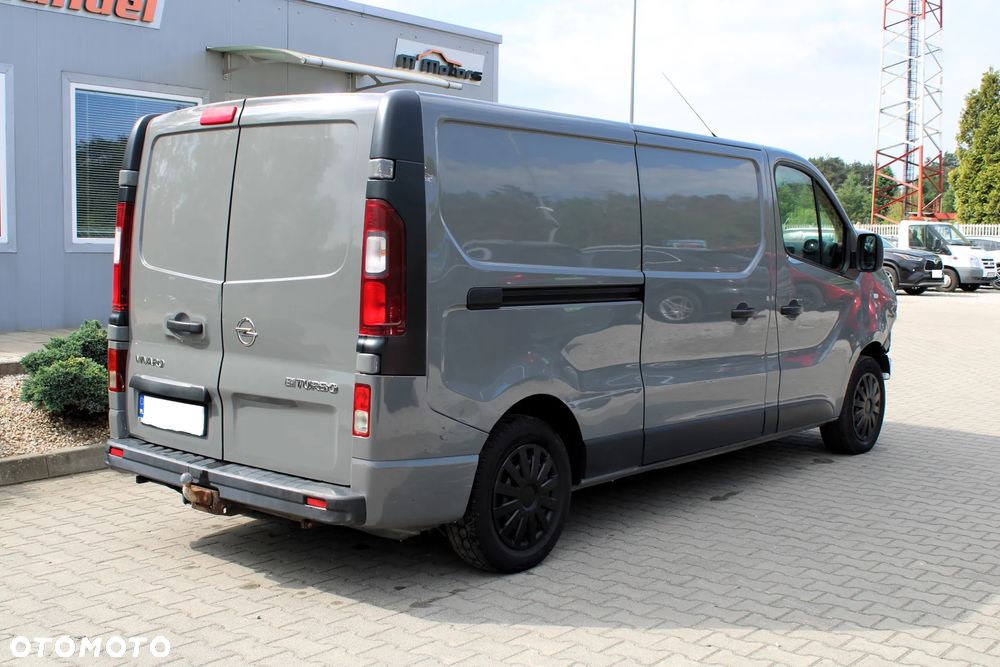 Opel Vivaro - 9