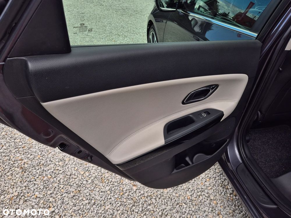 Kia Ceed 1.6 CRDi 136 ISG Platinum Edition - 29