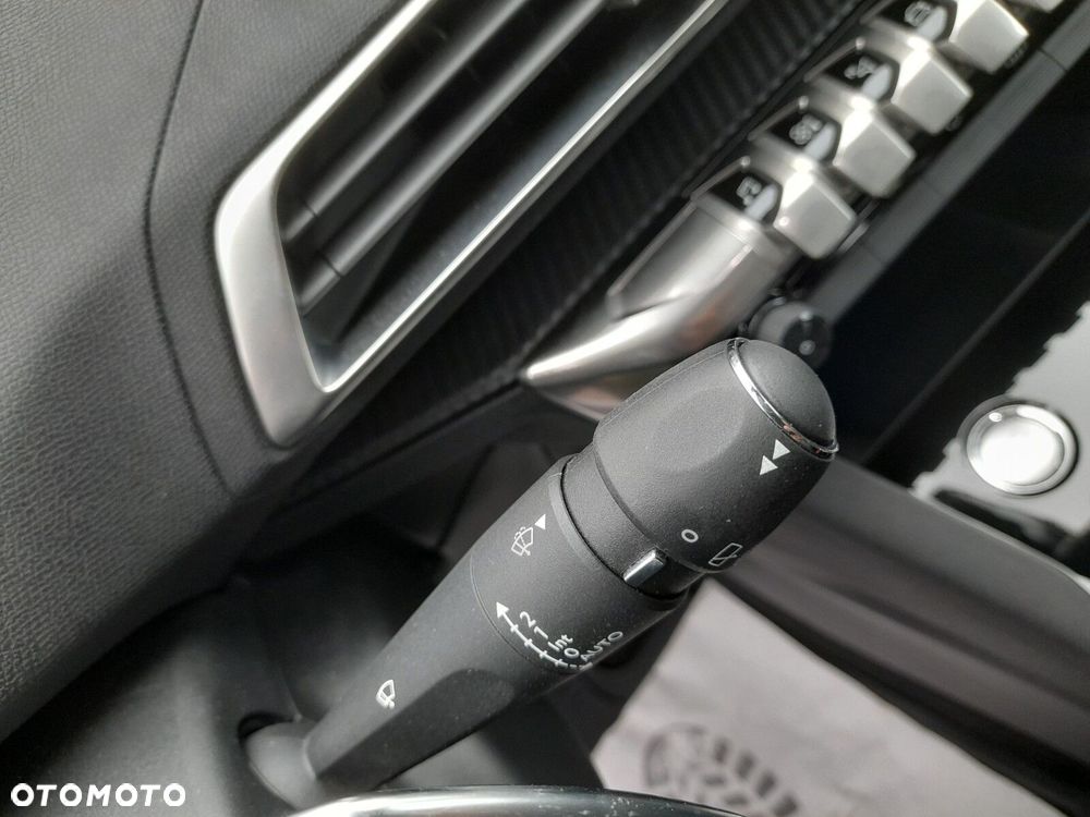Peugeot 3008 - 16