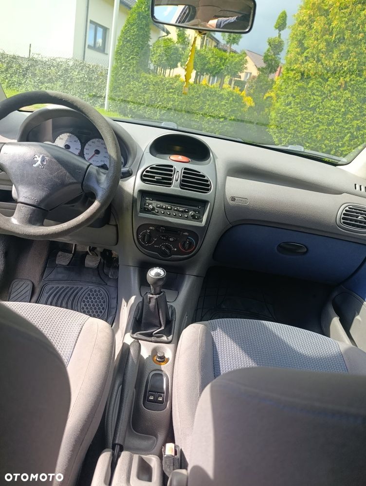 Peugeot 206 - 6