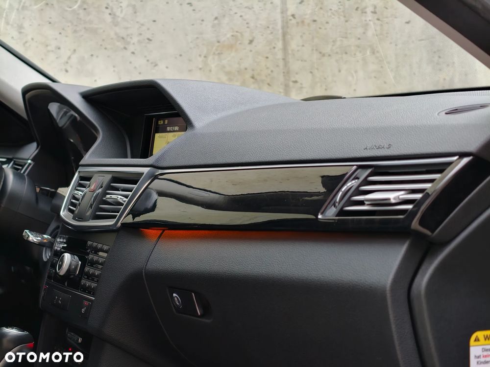 Mercedes-Benz Klasa E 220 CDI 7G-TRONIC Avantgarde - 24