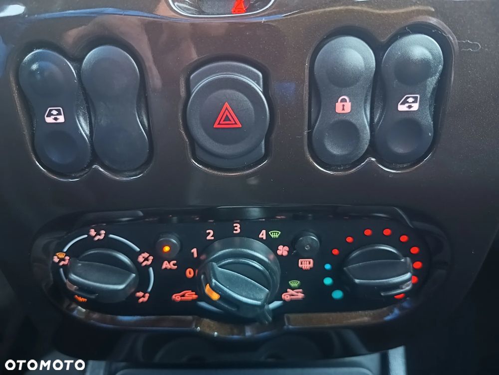 Dacia Duster 1.6 16V 4x2 Essentiel - 21