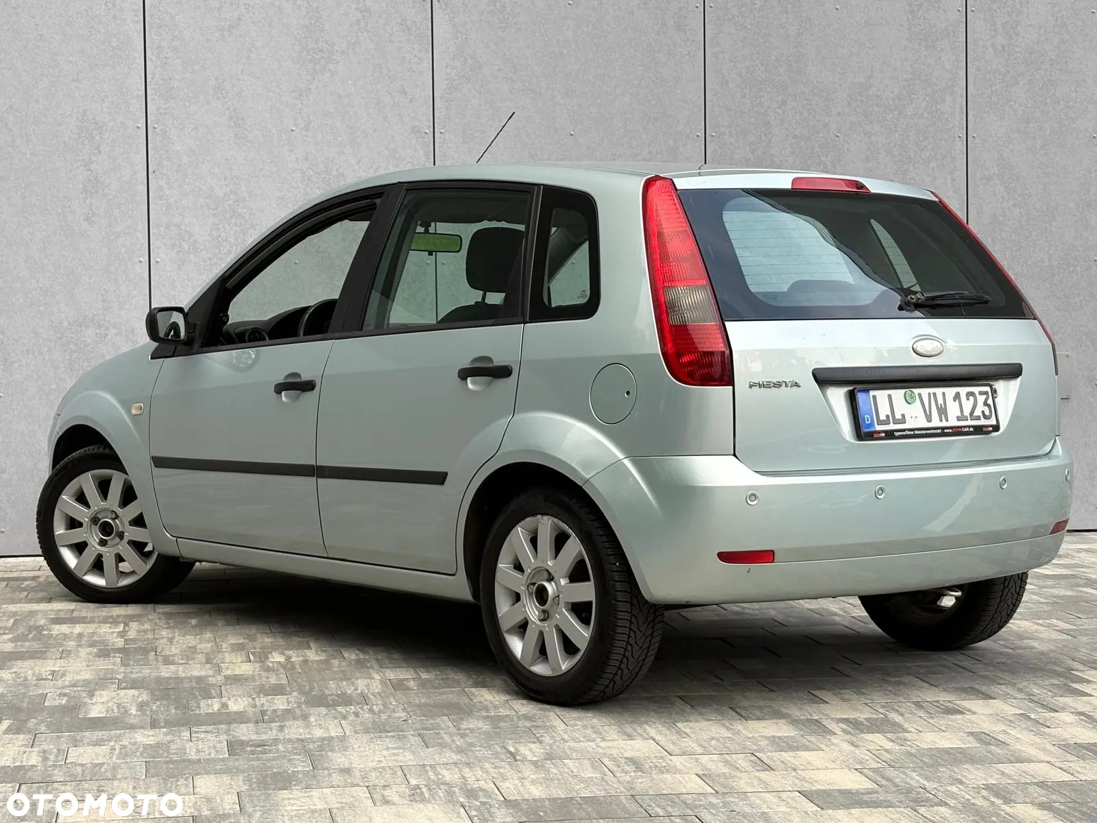 Ford Fiesta 1.3 Ghia - 9