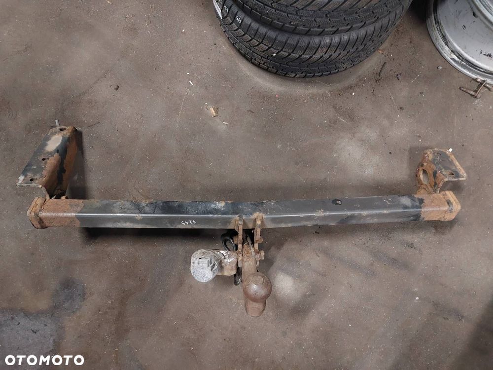 HAK HOLOWNICZY BRAK TABLICZKI TOYOTA AVENSIS T25 KOMBI - 1